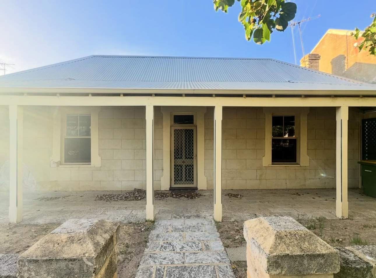 Heritage building in Fremantle after paint removal